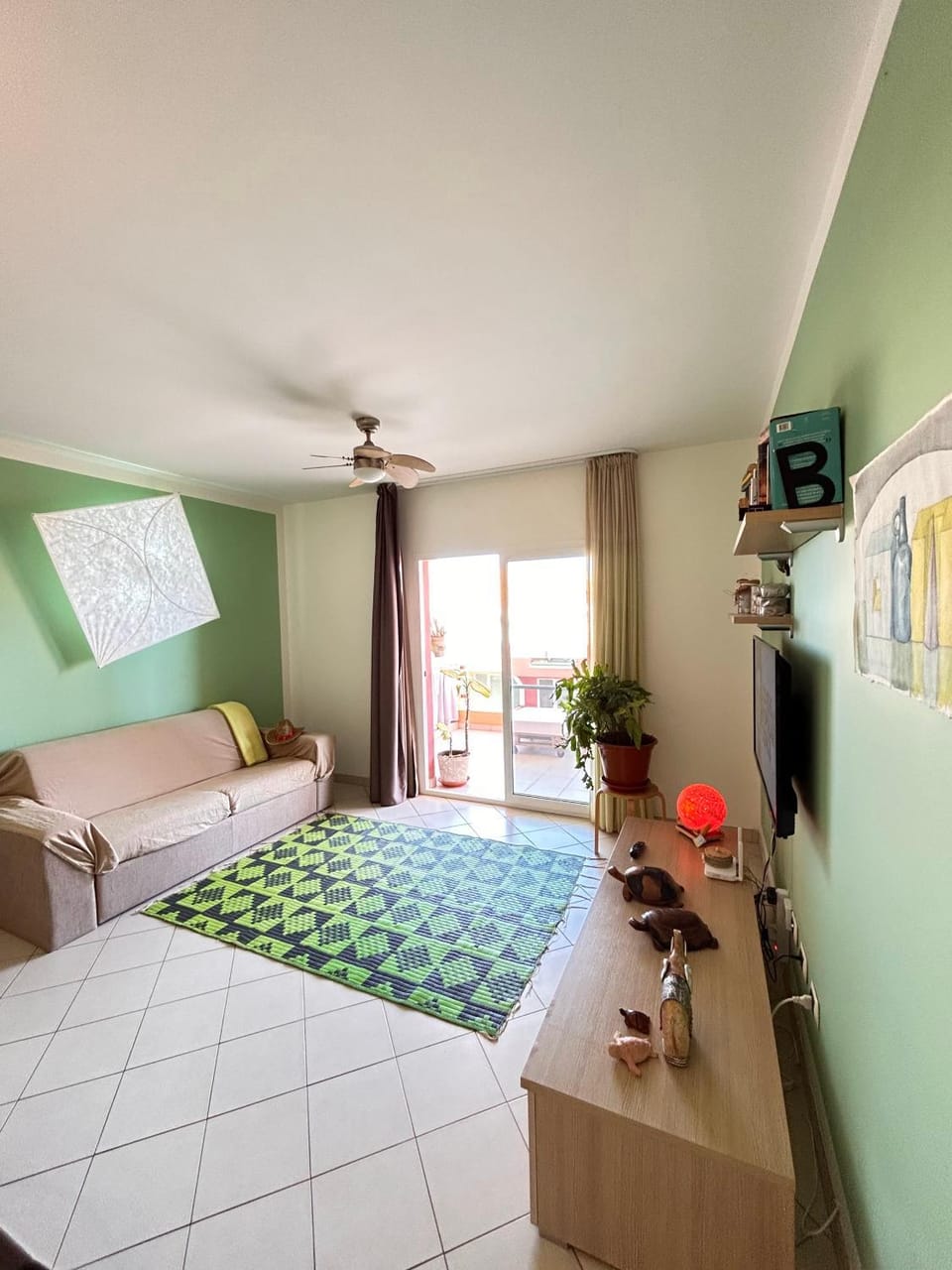 Communal lounge/ TV room, Living room, Photo of the whole room