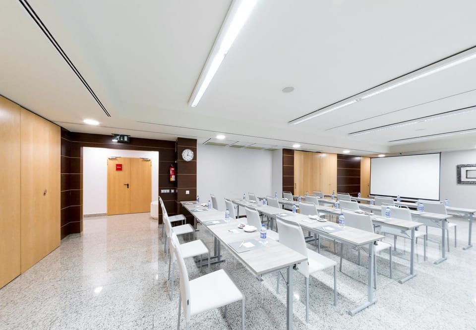 Meeting/conference room