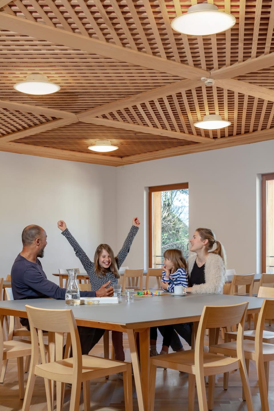 Restaurant/places to eat, Seating area, Dining area, Breakfast, Dinner, Family