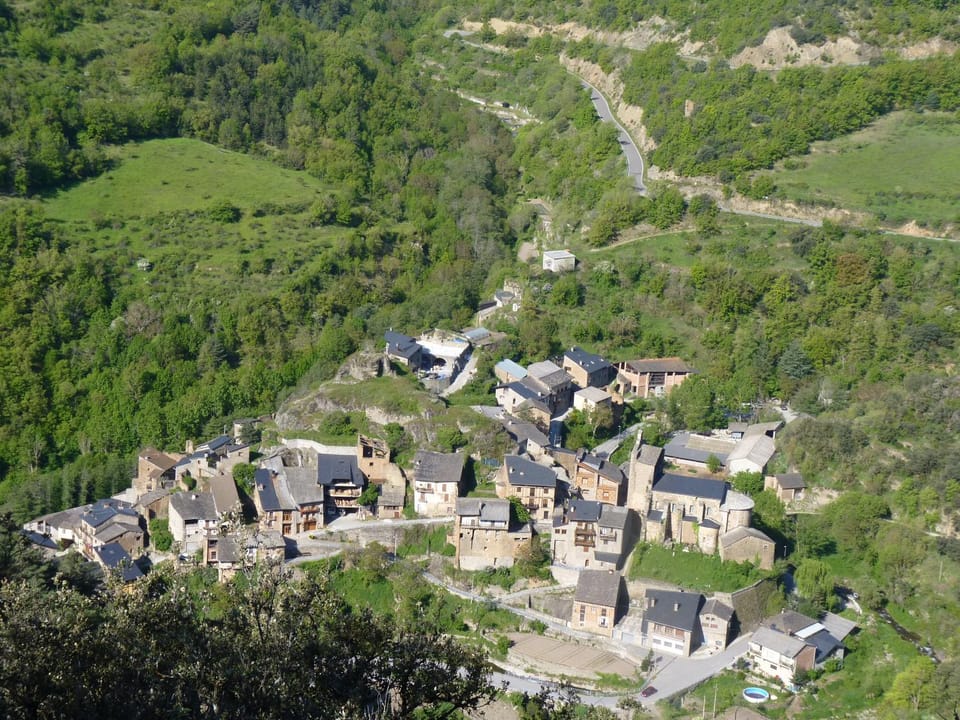 Bird's eye view, City view, Mountain view