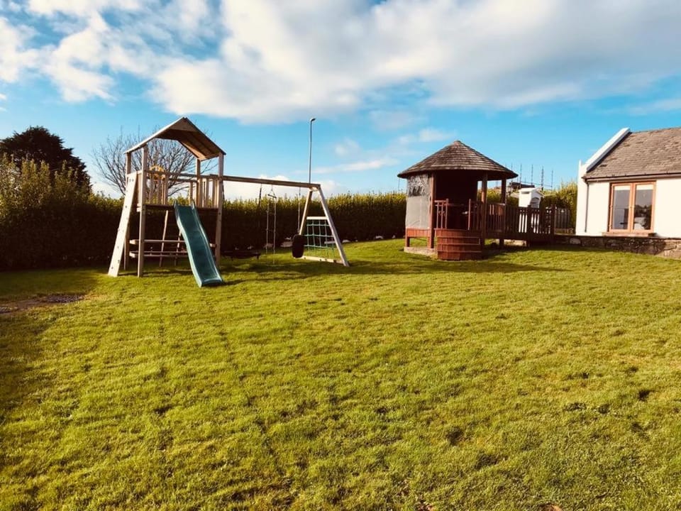 Ardkilly Ridge, Kinsale Town,Sleeps 8 House in County Cork
