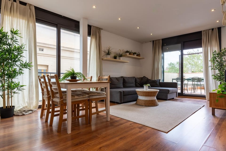 Céntrico apartamento con terraza Apartment in Barcelona