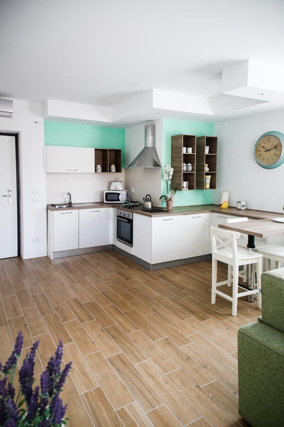 Kitchen or kitchenette