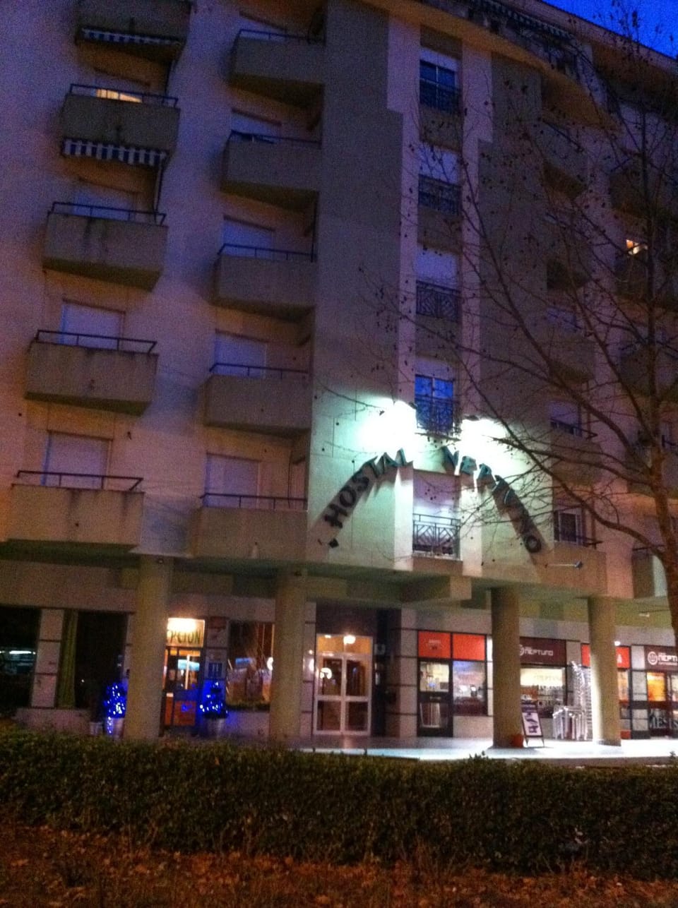 Facade/entrance