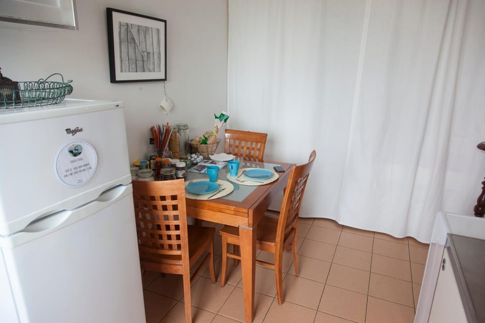 Food close-up, Kitchen or kitchenette, Photo of the whole room, Decorative detail, Dining area, Buffet breakfast, Italian breakfast, Lunch, Dinner, young children, older children, group of guests, Family