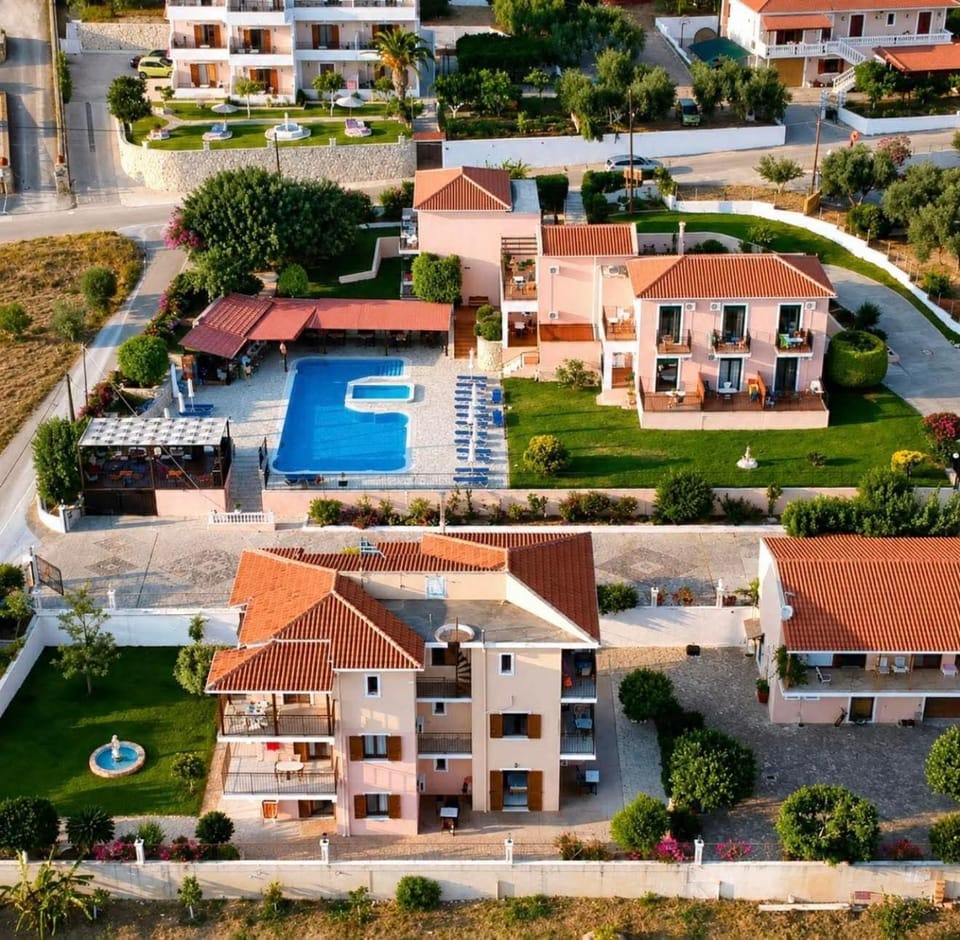 Aristomenis Studios Apartment hotel in Vlachata