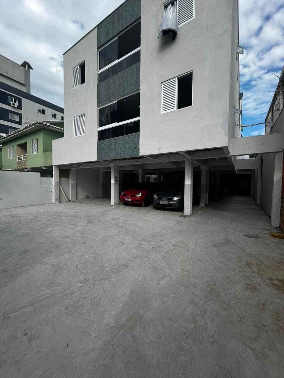 Property building, Area and facilities