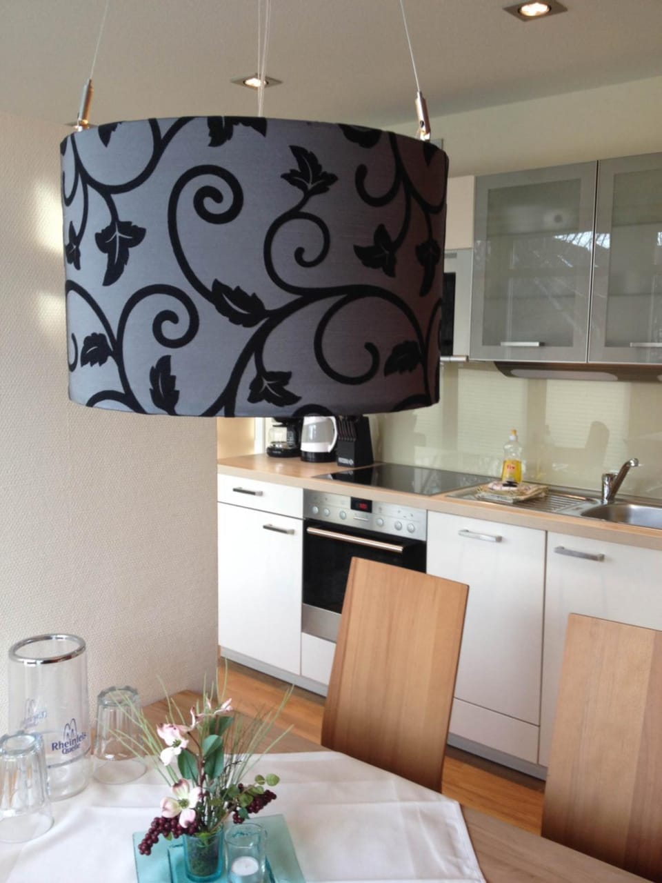 Dining area, kitchen