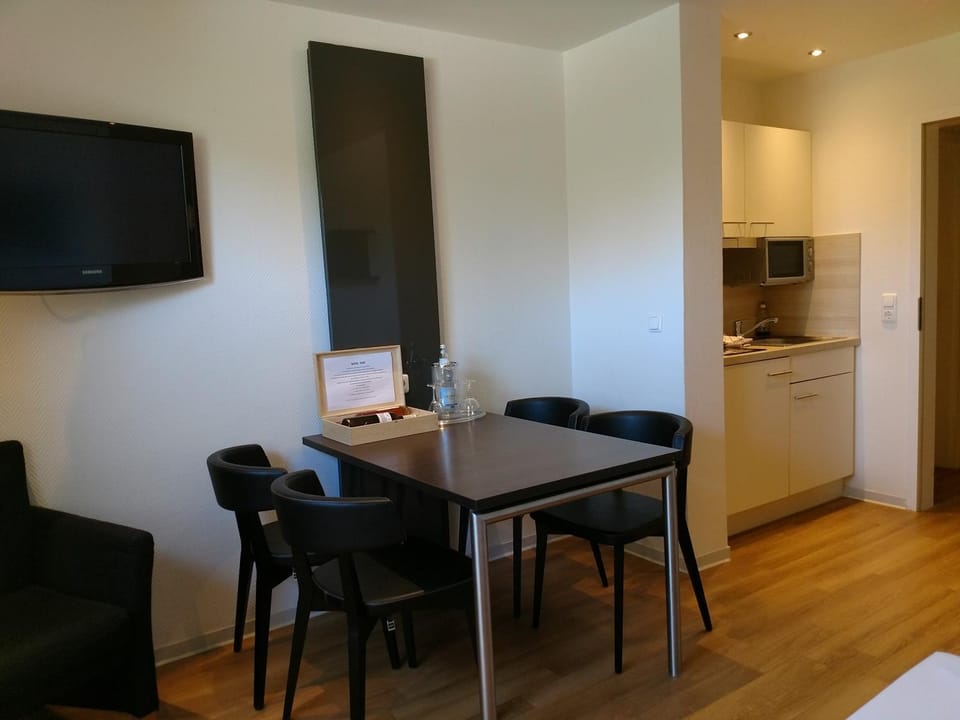 Kitchen or kitchenette, Living room, Dining area