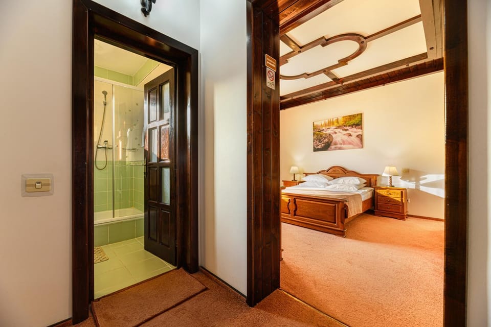 Bed, Bathroom, Photo of the whole room, Bedroom