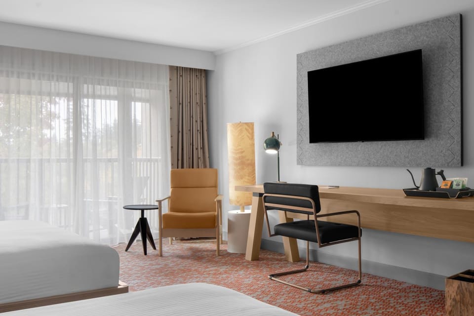 TV and multimedia, Seating area