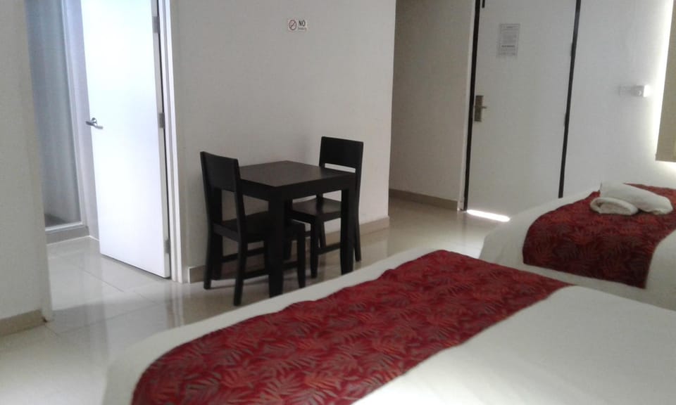 Bed, Living room, Photo of the whole room, Dining area, Bedroom