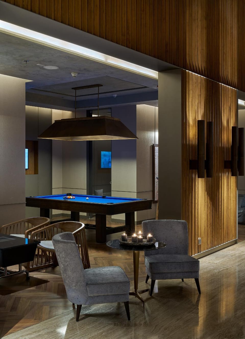 Billiard, Game Room, Lounge or bar, Seating area, Evening entertainment