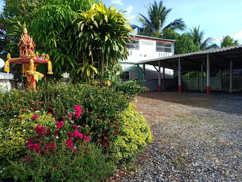 Happy House Apartment in Thailand