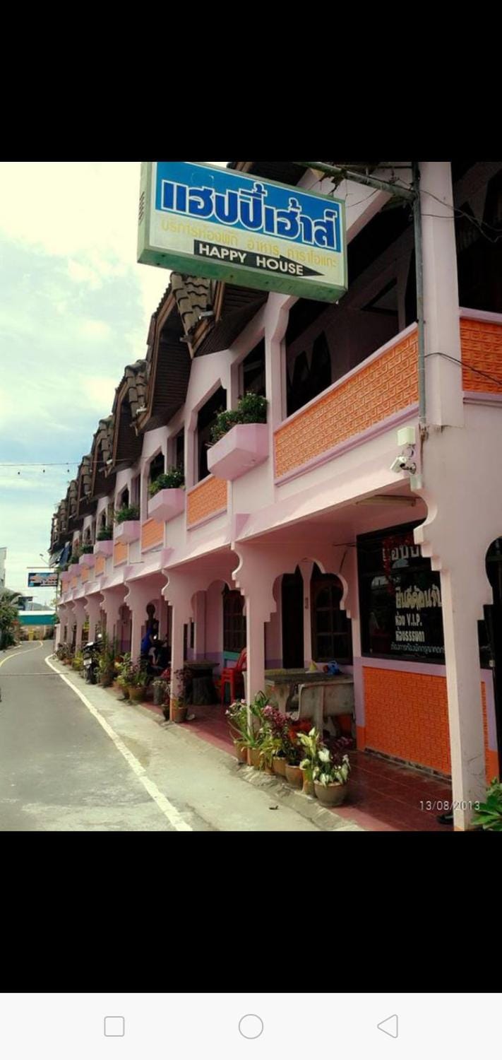Happy House Apartment in Thailand