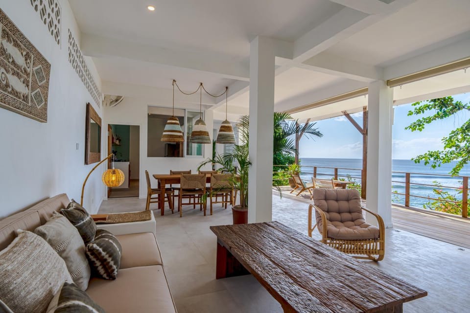 View (from property/room), Balcony/Terrace, Living room, Seating area, Dining area, Sea view