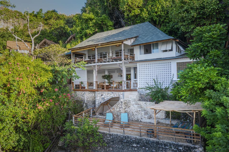 Property building, Garden, Balcony/Terrace