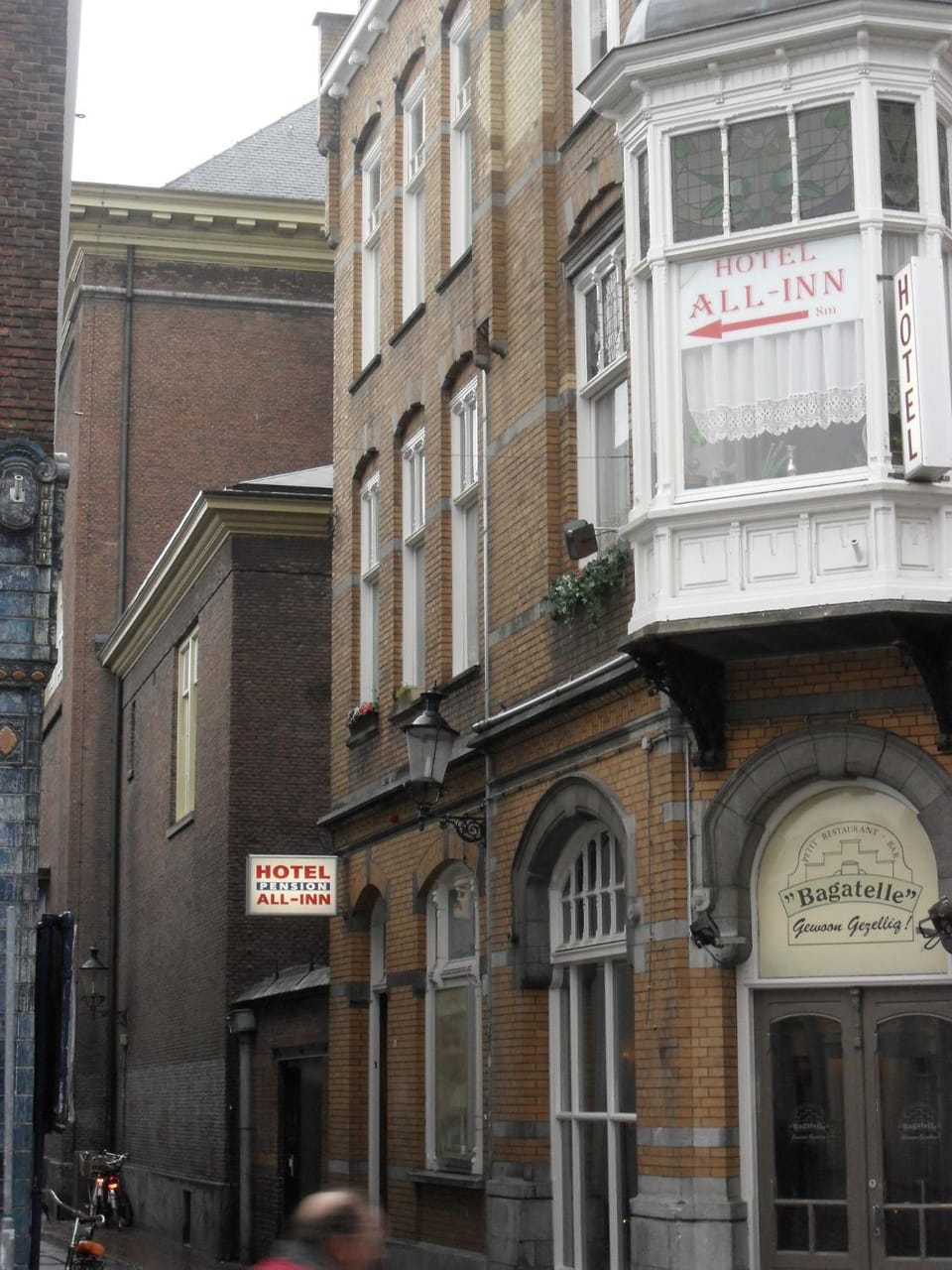 Facade/entrance