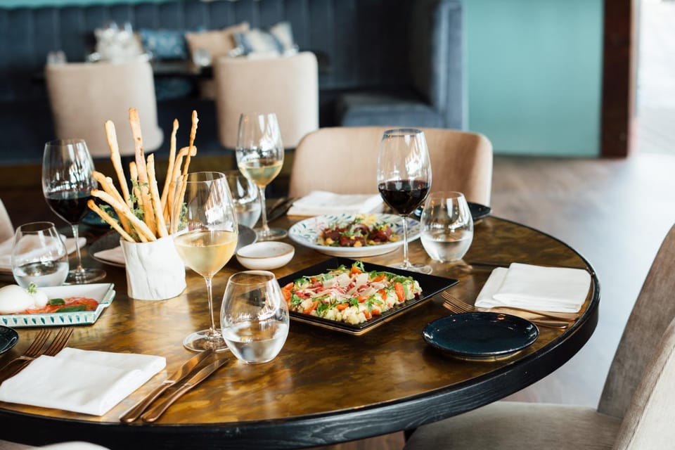 Restaurant/places to eat, Food and drinks, Dinner