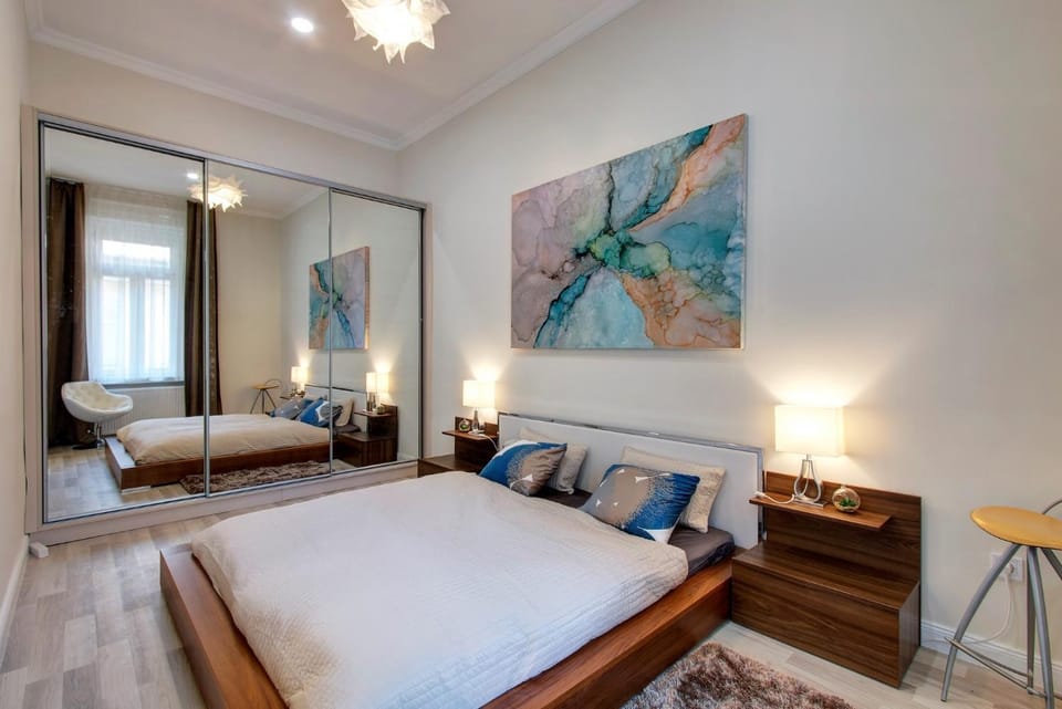Bed, Photo of the whole room, Bedroom