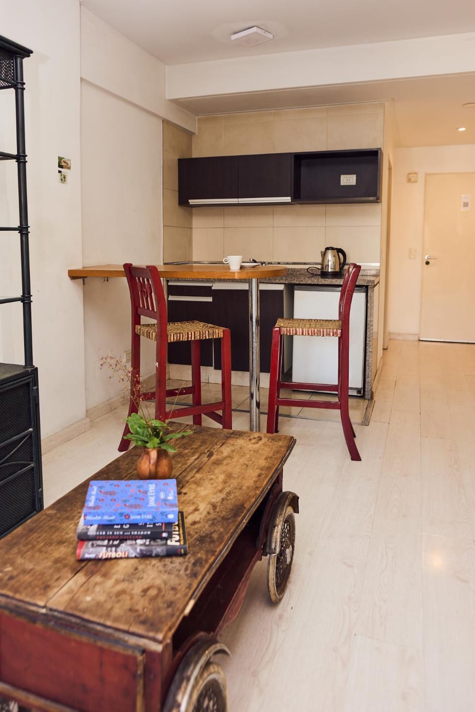 Kitchen or kitchenette, Living room, Dining area