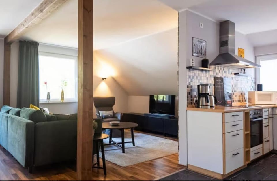 Kitchen or kitchenette, Living room