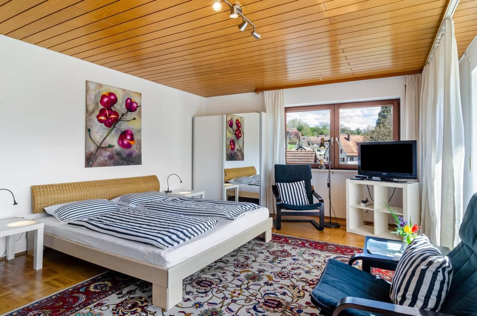 Property building, Living room, Bedroom