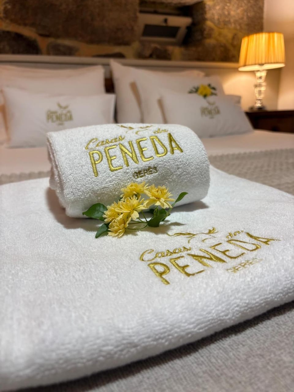 Decorative detail, Logo/Certificate/Sign, towels