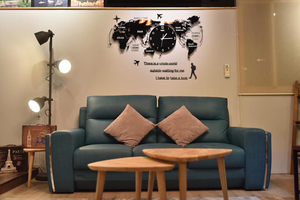 Communal lounge/ TV room, Library, Lobby or reception, Lounge or bar, Decorative detail