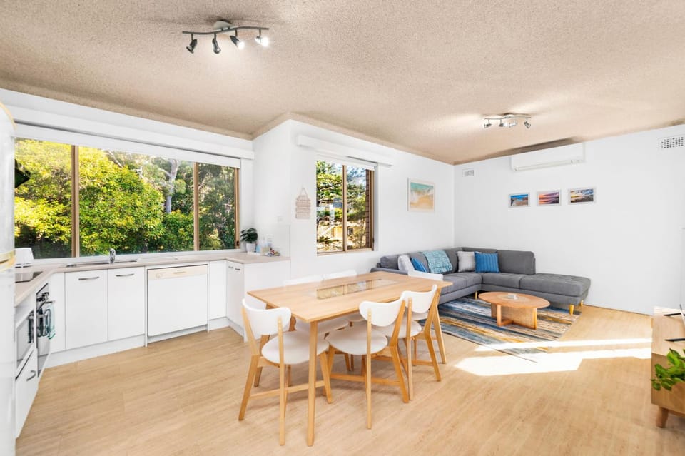 Del Rae Unit 15 25 Shoal Bay Road Apartment in Shoal Bay