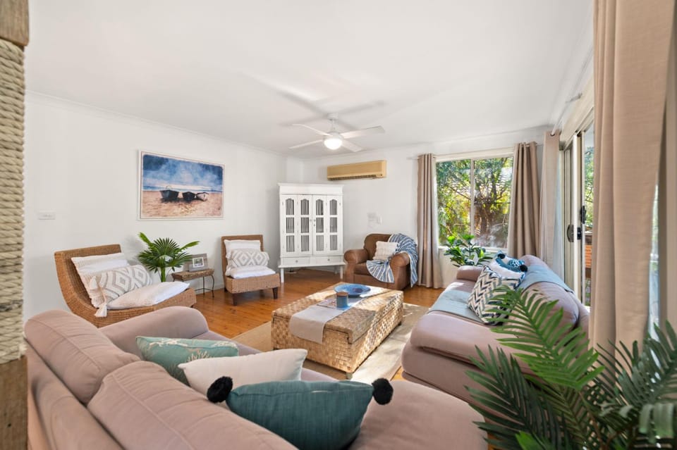 Shoal Bay Beach Retreat House in Shoal Bay