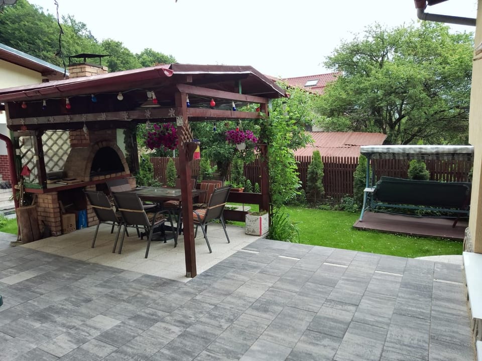 BBQ facilities, Garden