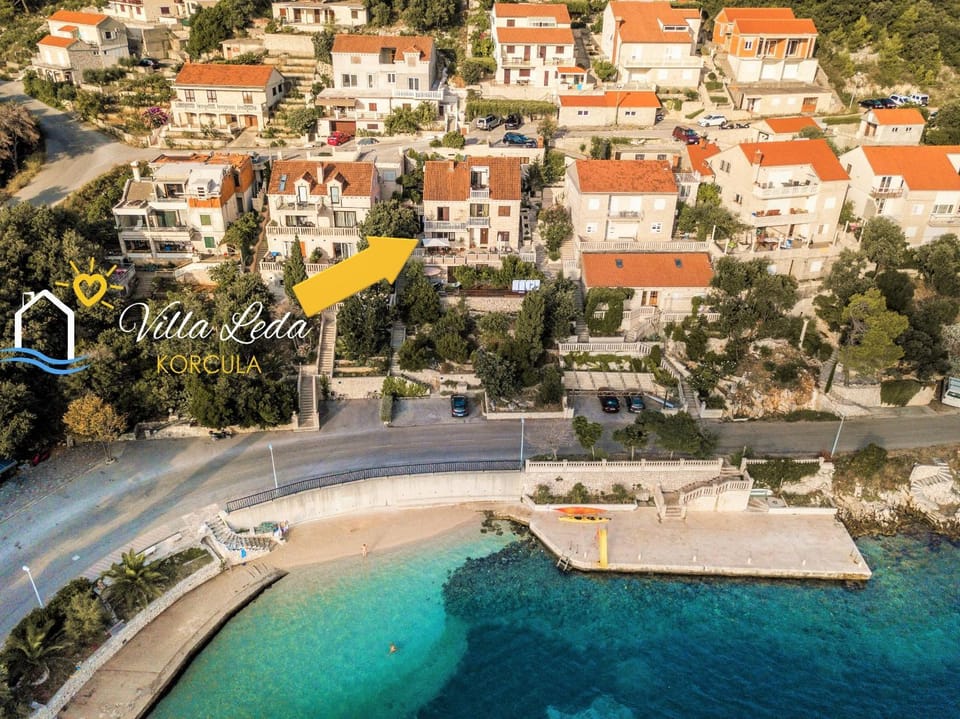 Property building, Neighbourhood, Beach, Sea view