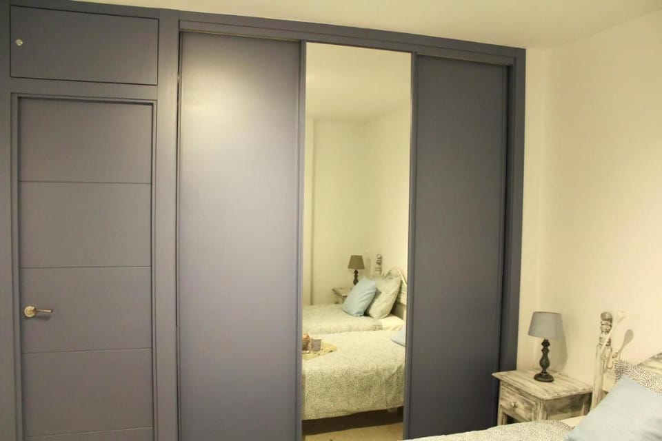 Photo of the whole room, wardrobe