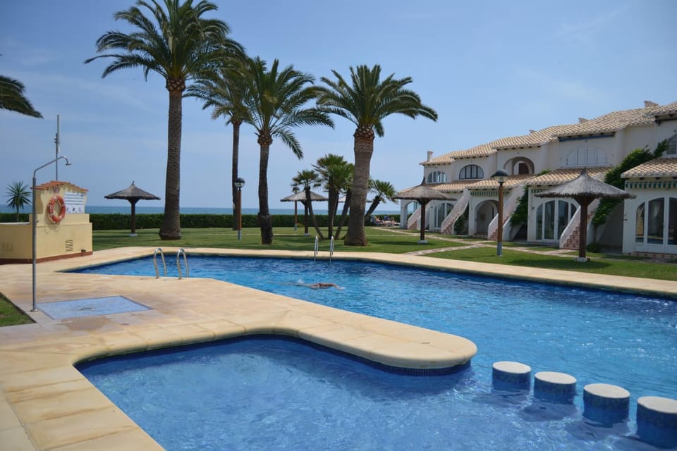 Cabañas 3 LOCDENIA Apartment in Marina Alta