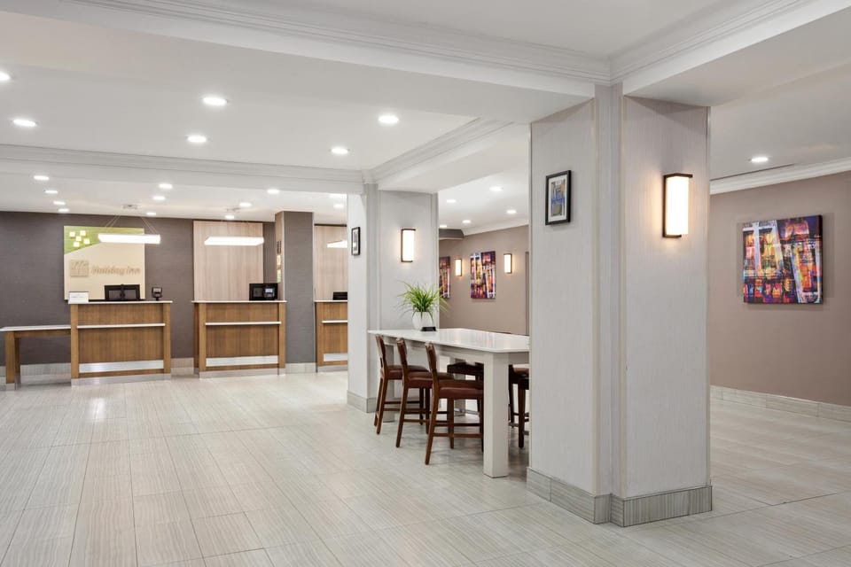 Holiday Inn Chicago/Oak Brook by IHG Hotel in Oakbrook Terrace