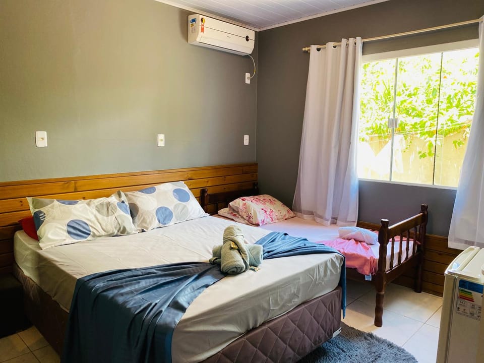 Chalés do Parque Hospedagem Bed and Breakfast in Penha