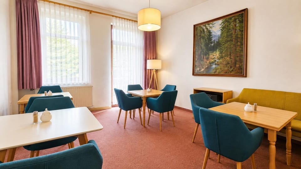 Pension Weiße Rose, Parkplatz, Frühstück, Wlan, Zentral Bed and Breakfast in Thuringia, Germany