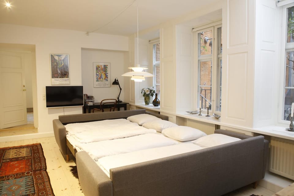 TV and multimedia, Living room, Bedroom