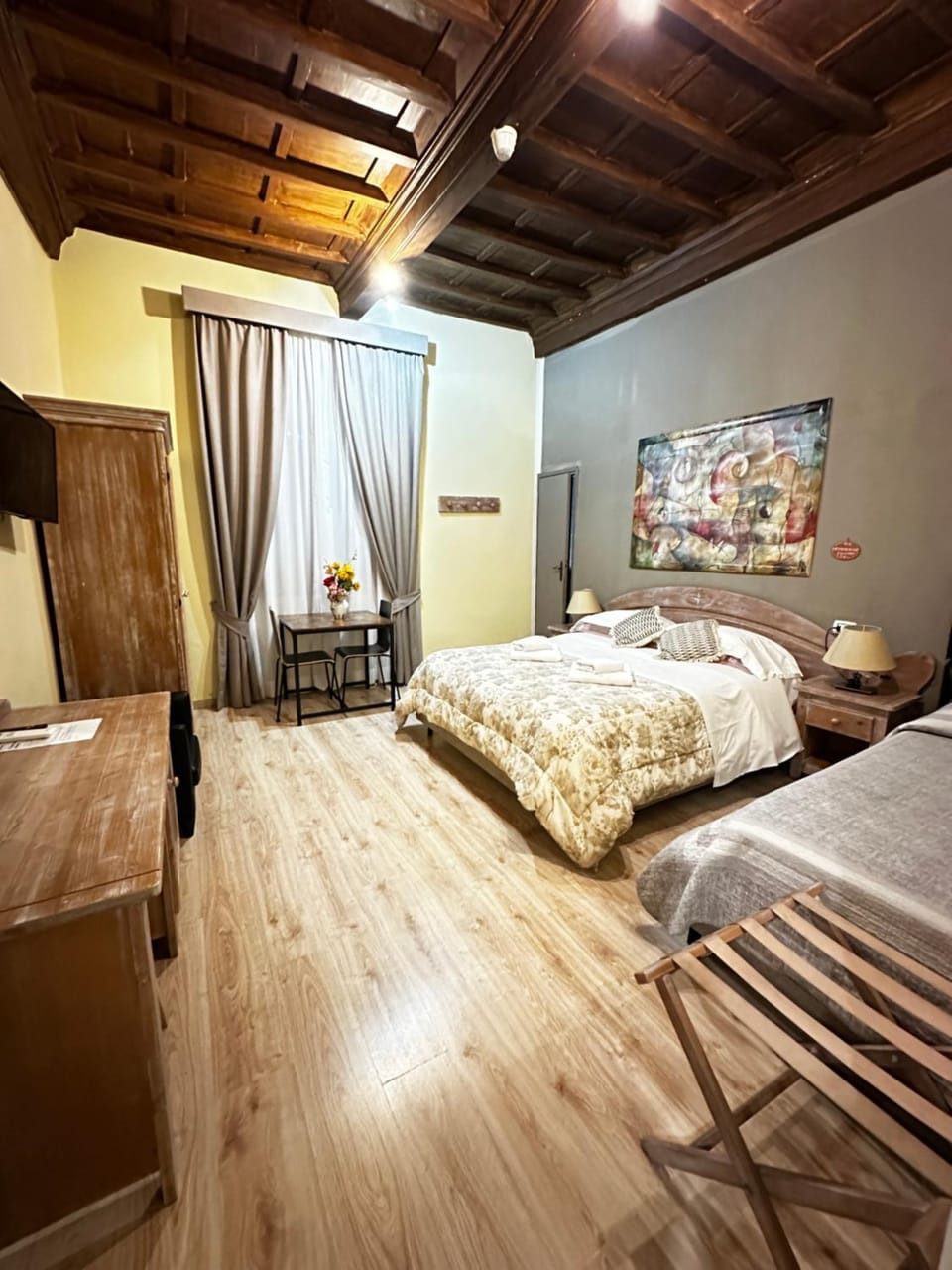 Photo of the whole room