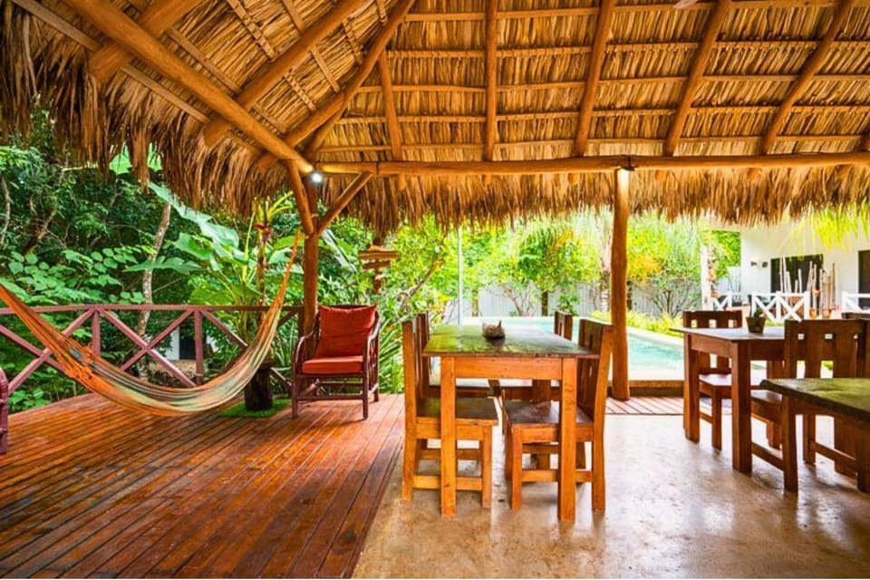 Patio, Dining area