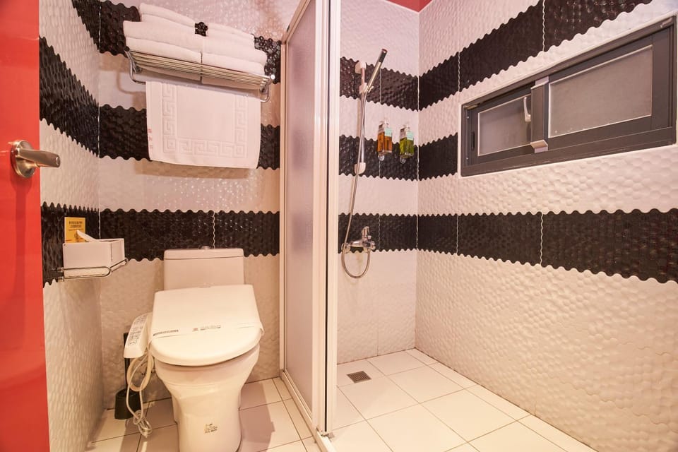 Toilet, Property building