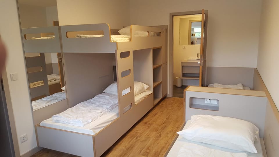 Bed, bunk bed
