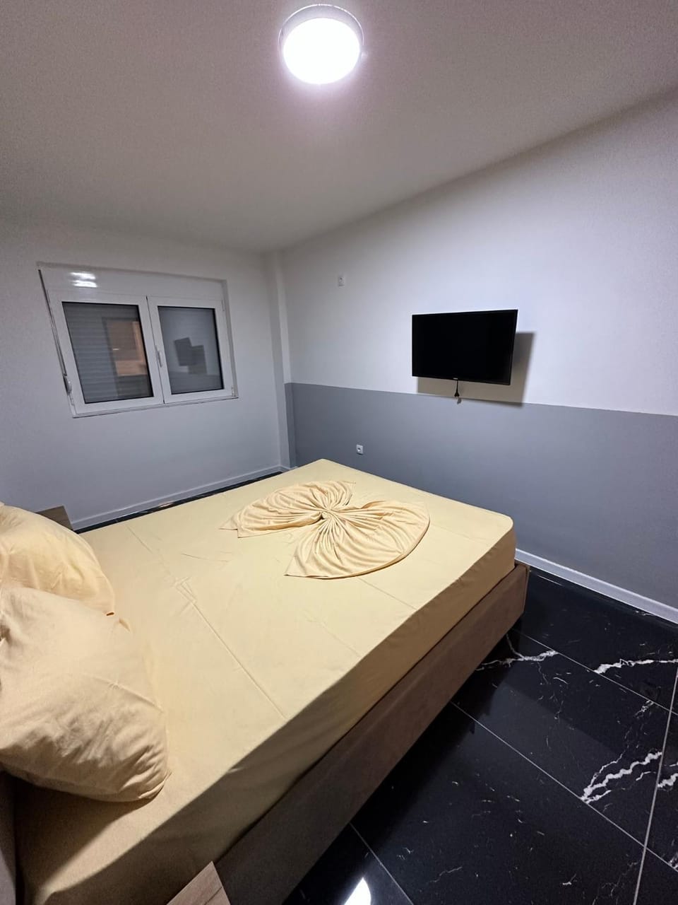 Communal lounge/ TV room, Bed, TV and multimedia, Photo of the whole room, Evening entertainment, Bedroom