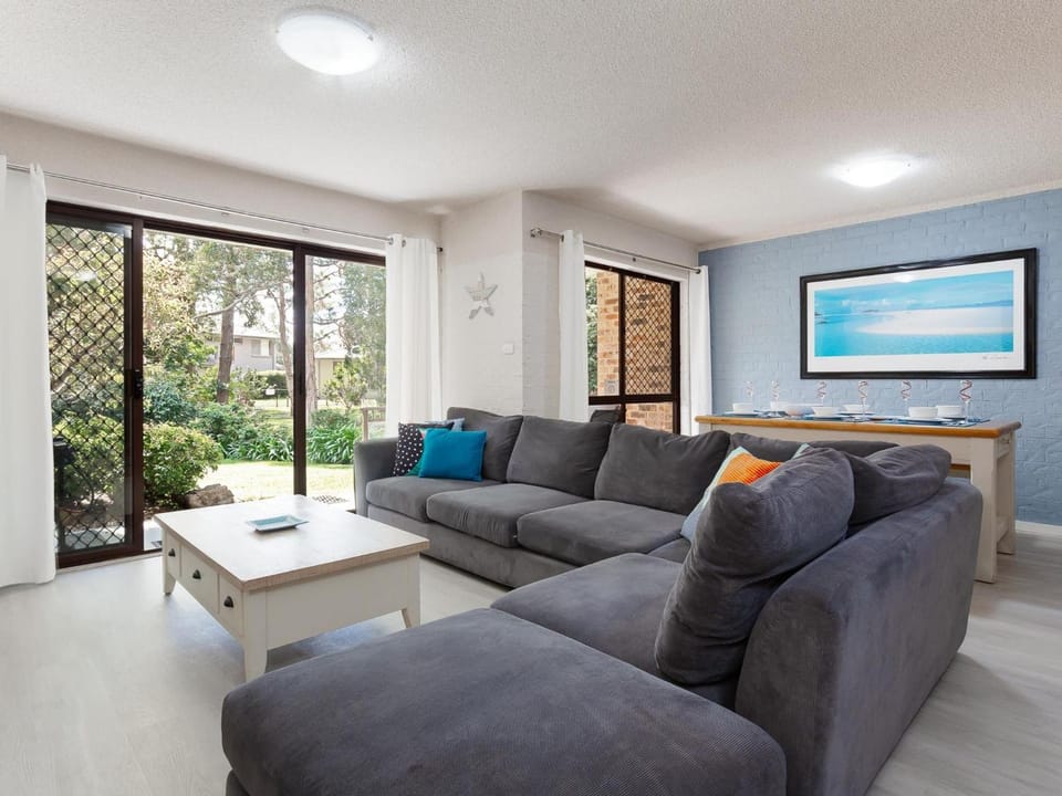 Bay Parklands 57 ground floor unit with pool tennis court and aircon Apartment in Nelson Bay