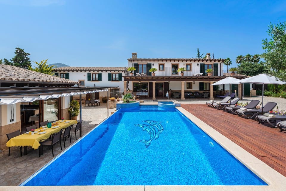 Property building, Seating area, Swimming pool, sunbed