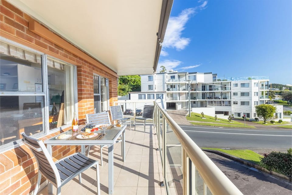 Blue Vista 8 13 Victoria Parade - Studio with air con and spectacular views Apartment in Nelson Bay