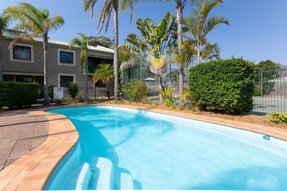 Carindale 13, 19 Dowling Street - Ground floor unit with air con, complex pool and tennis court Apartment in Nelson Bay