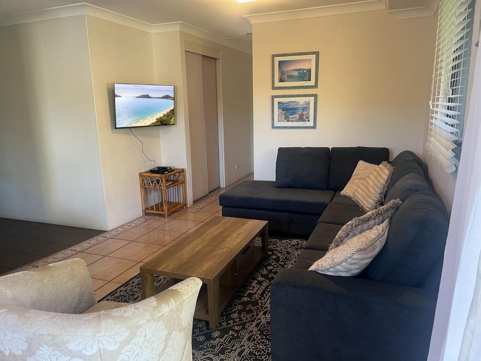 Carindale 13, 19 Dowling Street - Ground floor unit with air con, complex pool and tennis court Apartment in Nelson Bay