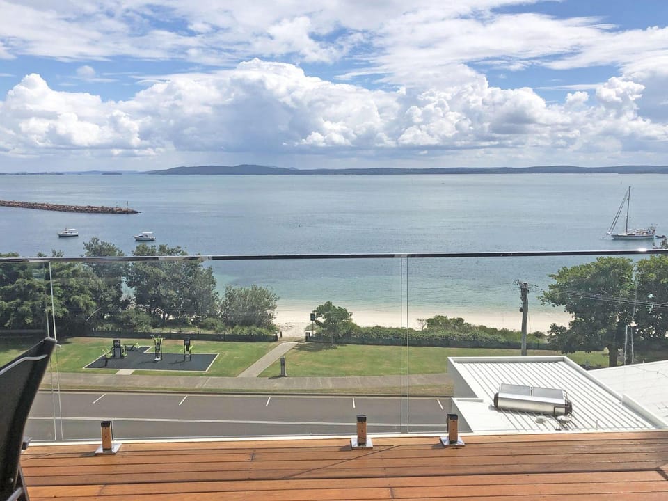 Classic View 1, 1 49 Victoria Parade - panoramic water views, aircon and Wifi House in Nelson Bay